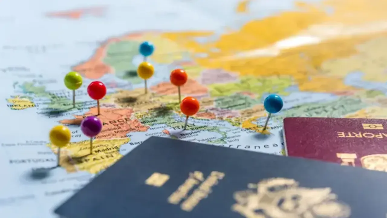 Altın pasaport alan iki yabancı uyruklu kişi daha yaptırımlar listesinde