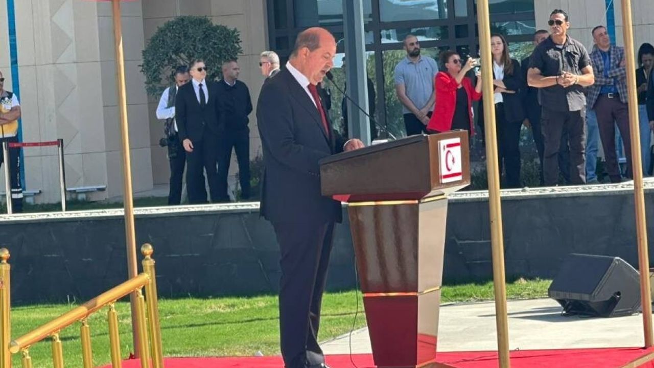 Cumhurbaşkanlığı'nda Devir Teslim Töreni düzenlendi. ErsinTatar:'Önemli olan KKTC'dir, kalıcılığıdır'