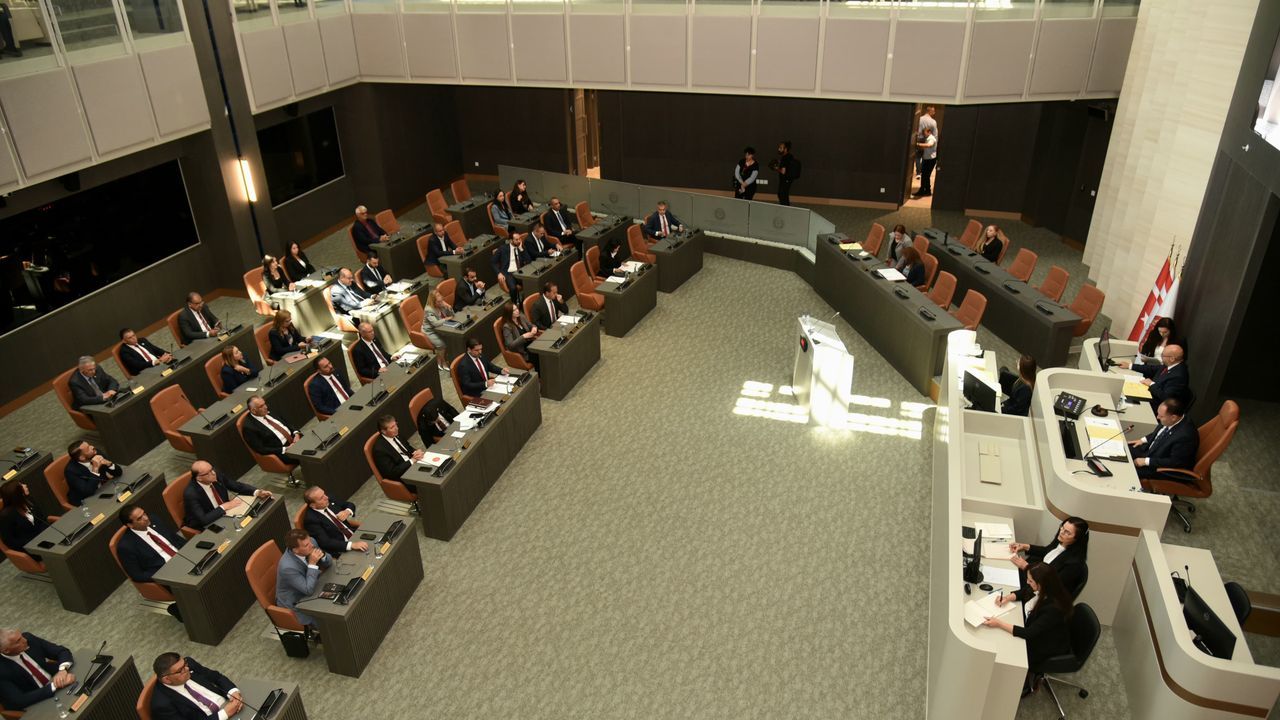 Meclis'te Turizm Bakanlığı bütçesi görüşülüyor