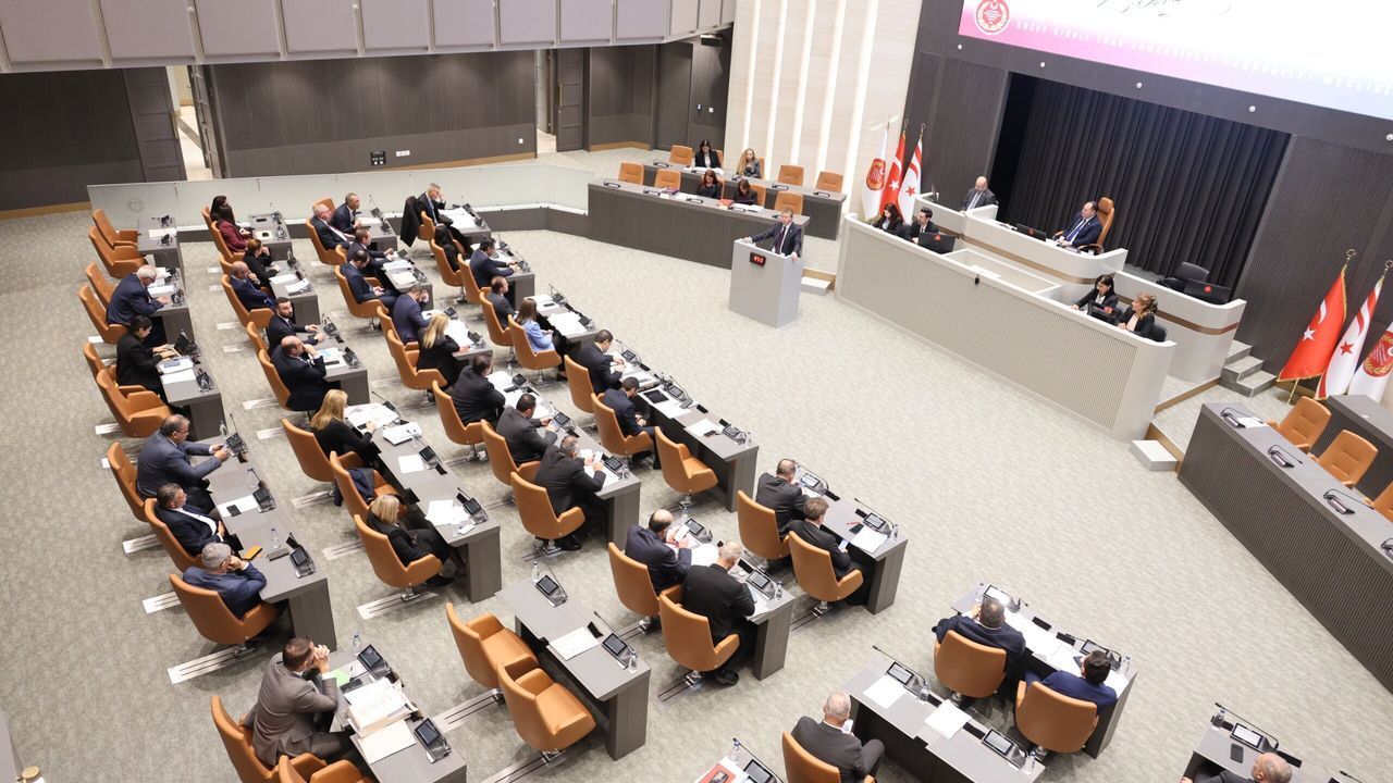 Meclis Genel Kurulu tamamlandı: İki yasa tasarısı Meclis'ten geçti