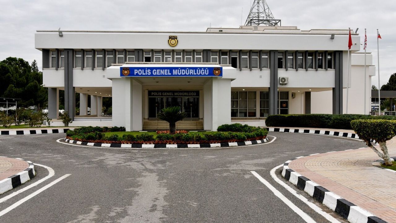 Polisten uyarı:Lefkoşa-Güzelyurt anayolunda sağanak nedeniyle görüş mesafesi azaldı