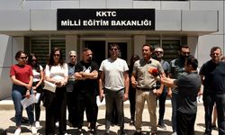 KTOEÖS, Bekirpaşa Lisesi'ndeki sınavlarla ilgili Bakanlık önünde açıklama yaptı