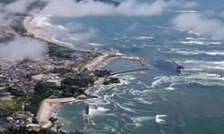 Tsunami Dalgaları Hawaii’yi Vurmaya Başladı