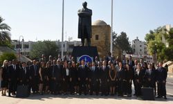 Türkiye İş Bankası 101. kuruluş yıl dönümünde Atatürk Anıtı'na çelenk koyuldu