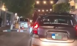 Vücudunu aracın camından dışarıya çıkaran yolcu rapor edildi...