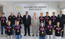 Berova, dünya şampiyonu taekwondocuları kabul etti