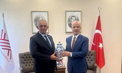 Çavuşoğlu, Ankara'da YÖK Başkanı Özvar ile bir araya geldi