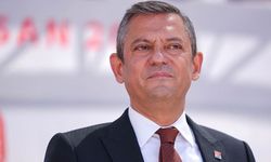 CHP Lideri Özgür Özel, KKTC Cumhurbaşkanlığını Kazanan Tufan Erhürman'ı Kutladı