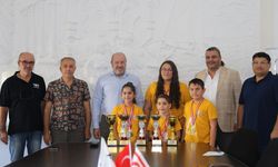 Kıbrıs Bilişim ve Teknoloji Derneği öğrencileri Türkiye Beyin Olimpiyatları'nda ödül kazandı