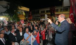 Tatar, Lefkoşa Surlariçi'nde halkla bir araya geldi
