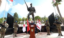 TC Milli Savunma Bakanlığı, haftalık basın bilgilendirme toplantısını Girne Boğaz Şehitliği'nde yaptı