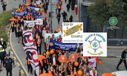 '25 Kasım Kadına ve Kız Çocuklarına Yönelik Şiddete Son' temasıyla Lefkoşa'da yürüyüş düzenlendi