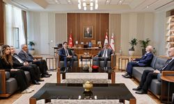 Erhürman, Cumhuriyet Bayramı kutlamaları için Türkiye'den KKTC'ye gelen DP heyetini kabul etti