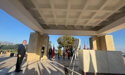 KKTC 42 yaşında.... Dr. Fazıl Küçük Anıt Mezarı'nda tören düzenlendi