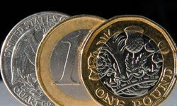 Sterlin 55,60 TL, euro 48,95 TL, dolar 42,47TL'den işlem görüyor