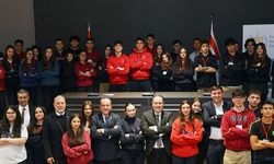 Öztürkler: 'Fikirlerinizi özgürce dile getirin'