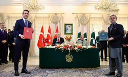 Türkiye-Pakistan enerji iş birliği: Bakan Bayraktar petrol ve gaz anlaşmasını duyurdu