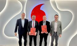 Badminton'a Telsim desteği