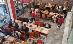 Tanyel's Smile Vakfı, onkoloji servisindeki çocuklar için pizza partisi düzenledi