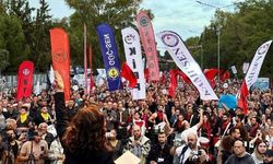 Başbakan Üstel Meclis grubuyla yaptığı toplantının ardından sendikalarla yeniden görüşeceğini söyledi