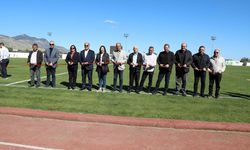 Değirmenlik'te zemini doğal çime dönüştürülen Sadık Cemil Stadyumu'nda açılış töreni yapıldı