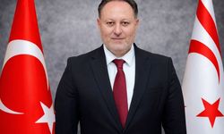 Öztürkler: 'Çanakkale'de düşmana karşı duran Mehmetçik ile Kıbrıs'ta varlığını koruyan Türk halkı aynı zincirin halkala