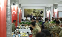 Türkiye Cumhurbaşkanı Yardımcısı Yılmaz, KKTC'de Mehmetçikle iftar yaptı