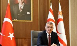 Cumhurbaşkanı Erhürman Güney Kıbrıs'ta bayrak yakılmasını kınadı