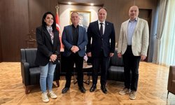 Gazeteciler Birliği yönetimi Öztürkler'le görüştü