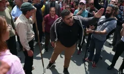 Güney Kıbrıs'ta şap protestosu: Yollar kapatıldı, dikkat çeken anlar yaşandı