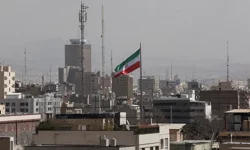 İran'da tüm okullarda uzaktan eğitime geçiliyor