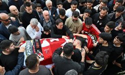 Kahramanmaraş'taki okul saldırısında yaşamını yitiren öğretmen ve öğrenciler gözyaşlarıyla uğurlandı