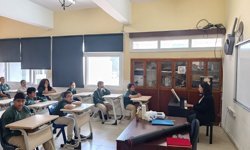 Okullara piyano ve perde bağışı...