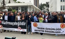 Sendikalar ve basın tek ses: 'Özgür basın susturulamaz'