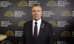 Üstel'den HP Yasası Mesajı: 'Kararı Grup Verecek, Biz Uygulayacağız'