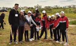 'Yeniden Yeşil Kıbrıs' etkinliğiyle ülke genelinde eş zamanlı fidan dikimi gerçekleştirildi...14 bin fidan dikiliyor