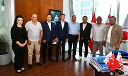 Gönyeli Alayköy Belediye Başkanı Amcaoğlu, KTSYD heyeti ile bir araya geldi