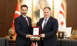 Öztürkler: 'Yiğitcan Hekimoğlu gibi sporcularımızın başarıları gençlerimize ilham veriyor'