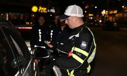 Trafik denetimlerinde 160 sürücü rapor edildi, 29 araç trafikten men edildi