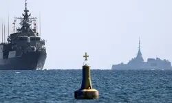 Güney Kıbrıs'taki Yunan savaş uçakları ve deniz kuvvetleri varlığı kalıcılaşıyor