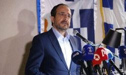 Hristodulidis, BM Genel Sekreterinin adaya gelişinden önce siyasi parti başkanlarıyla bir araya gelecek
