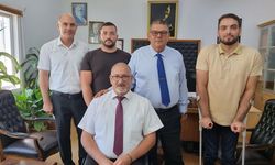 Maliye Bakanı Berova, Kıbrıs Türk Ortopedik Özürlüler Derneği Başkanı Günay Kibrit'i kabul etti