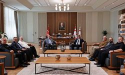 Cumhurbaşkanı Erhürman, Milli Mücadele Vakfı başkanı ve yönetim kurulu üyelerini kabul etti