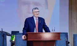 Azerbaycan Cumhurbaşkanı Aliyev, Nobel ödüllü Türk bilim insanı Sancar'ı 'Şöhret' nişanıyla ödüllendirdi