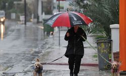 Meteoroloji uyardı: Sıcaklıklar düşüyor, bugün yer yer sağanak var!