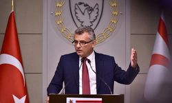 Erhürman'dan Hristodulidis'e tepki: '7 maddeyi bırakıp 19 yeni sözlü öneriyle geldiler'