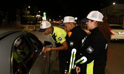 İskele'de asayiş ve trafik denetimi: 126 sürücü rapor, 2 araç trafikten men edildi