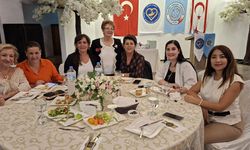 Özgür Hizmet Derneği, özel eğitim okullarının yararına yemek düzenledi