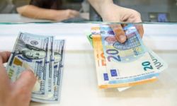 Sterlin 66,40 TL, euro 55,55 TL, dolar 49,90 TL'den işlem görüyor
