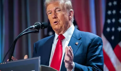 ABD Başkanı Trump: Pazartesi günü Putin ve Zelenski ile görüşeceğim